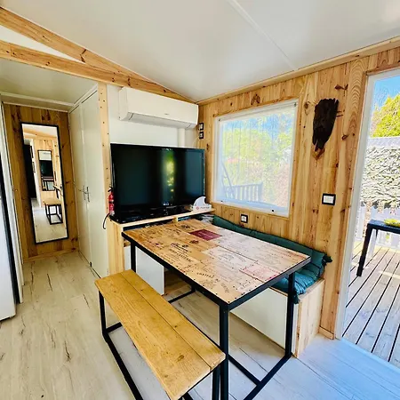 Mobil Cosy Esprit Bord De Kemping *